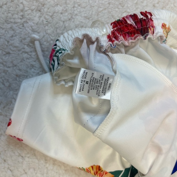 Fashion Nova Tropical Shorts - Picture 6 of 7